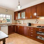 בית נופש Sunny By Interhome