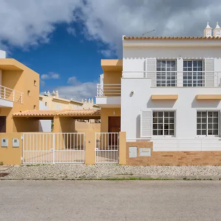 Sunny By Interhome Pêra