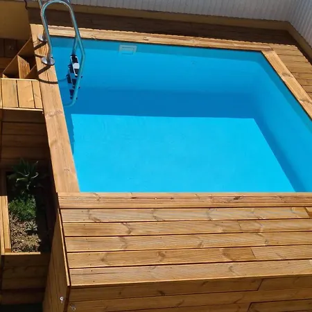 Sunny By Interhome * Pera