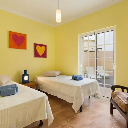 Sunny By Interhome Nyaraló